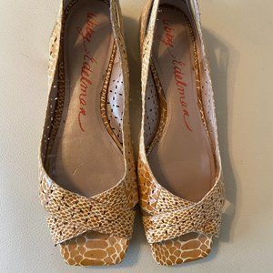 Lilly Edelman Size 10 Tan and Beige Sandal